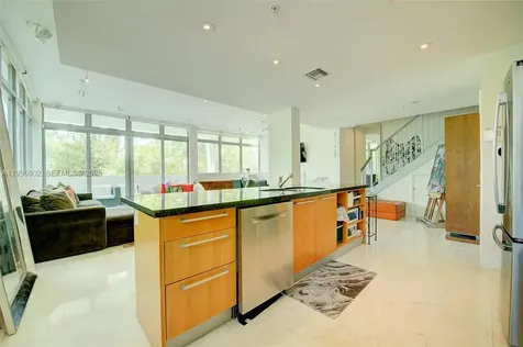 1577 Bay Road Miami Beach FL 33139