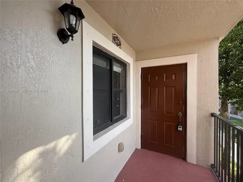 22901 SW 88th Place Cutler Bay FL 33190