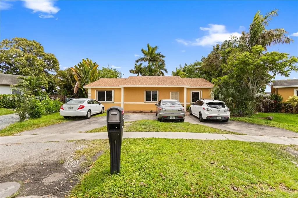 7690 SW 7th Court North Lauderdale FL 33068
