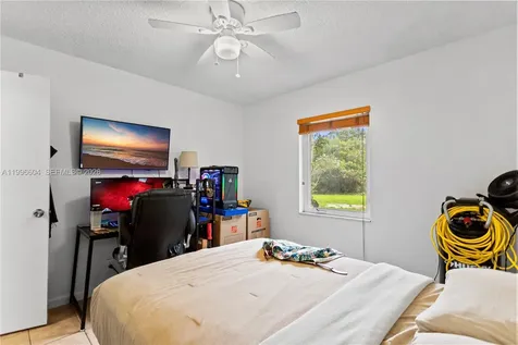 7690 SW 7th Court North Lauderdale FL 33068