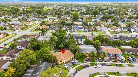 7690 SW 7th Court North Lauderdale FL 33068