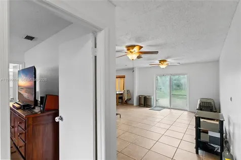 7690 SW 7th Court North Lauderdale FL 33068