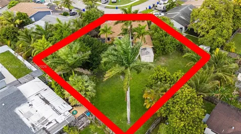 7690 SW 7th Court North Lauderdale FL 33068