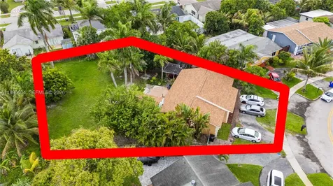 7690 SW 7th Court North Lauderdale FL 33068