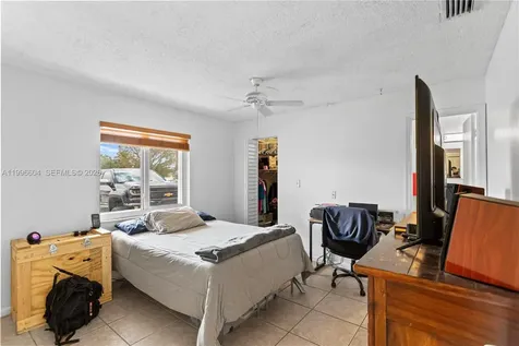 7690 SW 7th Court North Lauderdale FL 33068