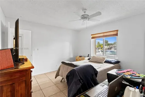 7690 SW 7th Court North Lauderdale FL 33068