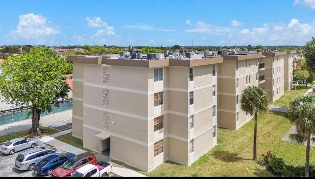 1805 W 56th Street Hialeah FL 33012
