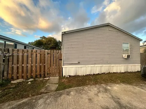 11863 Atlantic Circle Boca Raton FL 33428