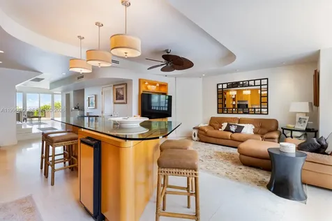 201 Crandon Boulevard Key Biscayne FL 33149