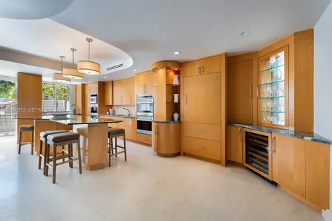 201 Crandon Boulevard Key Biscayne FL 33149