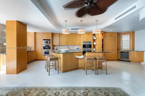 201 Crandon Boulevard Key Biscayne FL 33149
