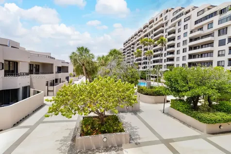 201 Crandon Boulevard Key Biscayne FL 33149
