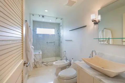 201 Crandon Boulevard Key Biscayne FL 33149
