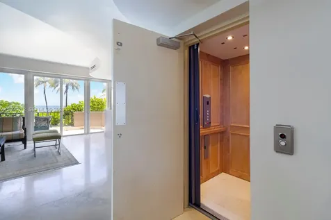 201 Crandon Boulevard Key Biscayne FL 33149