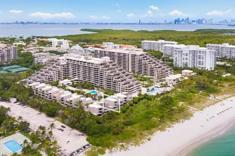 201 Crandon Boulevard Key Biscayne FL 33149