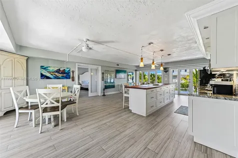 201 Wildwood Circle Key Largo FL 33037