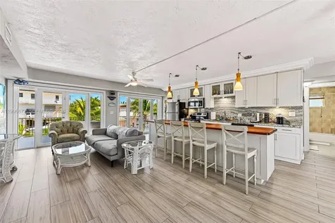 201 Wildwood Circle Key Largo FL 33037