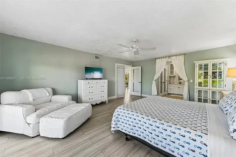 201 Wildwood Circle Key Largo FL 33037