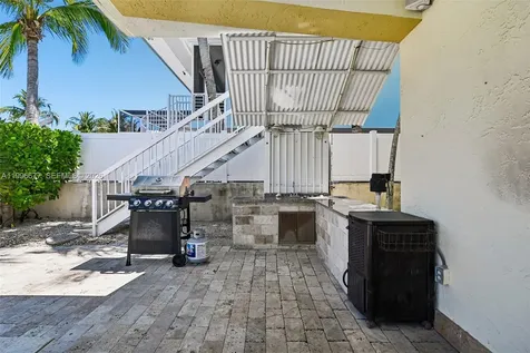 201 Wildwood Circle Key Largo FL 33037