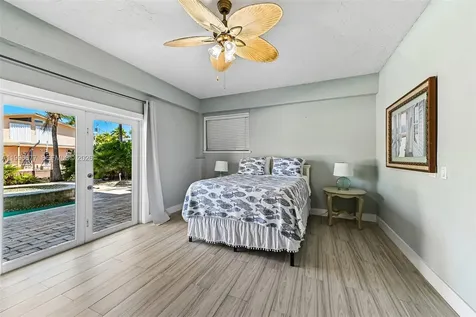 201 Wildwood Circle Key Largo FL 33037