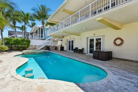 201 Wildwood Circle Key Largo FL 33037
