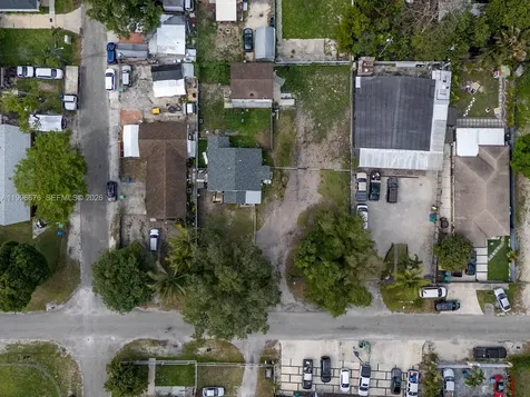 3035 NW 93rd Street Miami FL 33147
