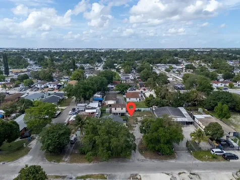 3035 NW 93rd Street Miami FL 33147