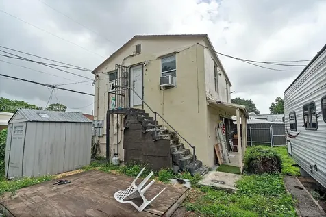 3035 NW 93rd Street Miami FL 33147