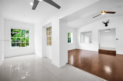3040 Lucaya Street Miami FL 33133