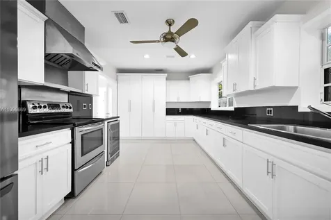 3040 Lucaya Street Miami FL 33133