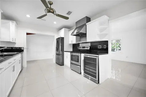 3040 Lucaya Street Miami FL 33133