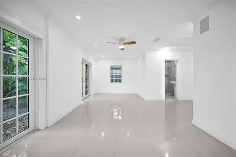 3040 Lucaya Street Miami FL 33133