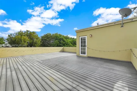 3040 Lucaya Street Miami FL 33133