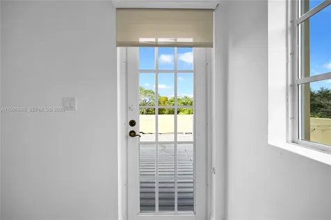 3040 Lucaya Street Miami FL 33133