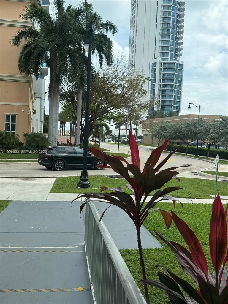 17560 Atlantic Boulevard Sunny Isles Beach FL 33160