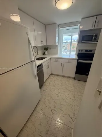 17560 Atlantic Boulevard Sunny Isles Beach FL 33160