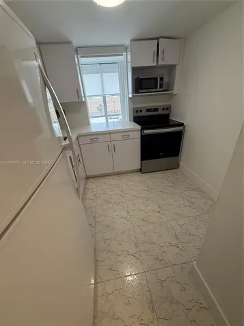17560 Atlantic Boulevard Sunny Isles Beach FL 33160