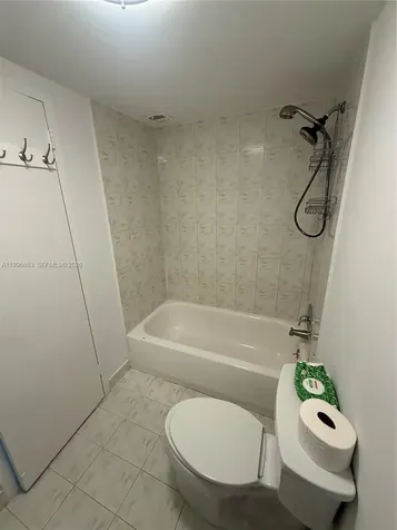 17560 Atlantic Boulevard Sunny Isles Beach FL 33160