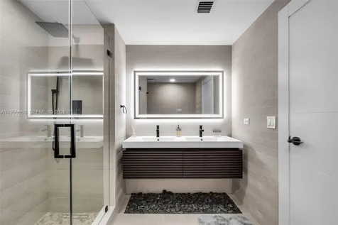 244 Biscayne Boulevard Miami FL 33132
