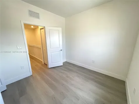 23269 SW 129th Path Miami FL 33170