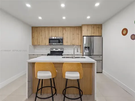 10017 SW 23rd Terrace Miami FL 33165