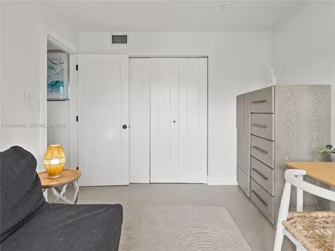 10017 SW 23rd Terrace Miami FL 33165