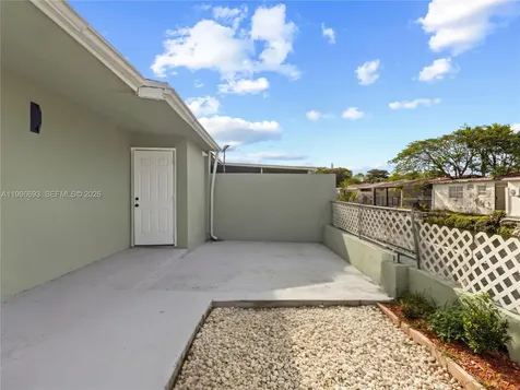 10017 SW 23rd Terrace Miami FL 33165
