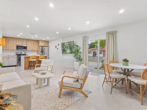 10017 SW 23rd Terrace Miami FL 33165