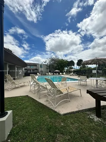 10000 NW 9th St Circle Miami FL 33172