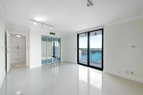 1500 S Ocean Drive Hollywood FL 33019