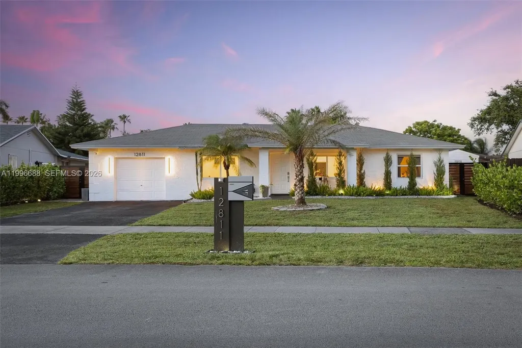 12811 SW 9th Place Davie FL 33325