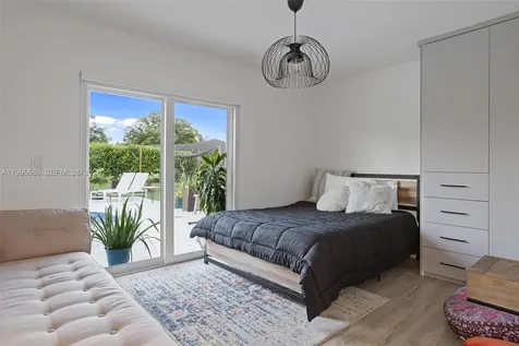 12811 SW 9th Place Davie FL 33325