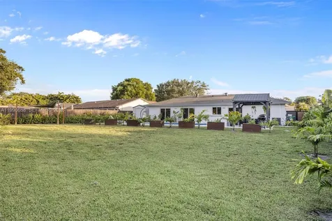 12811 SW 9th Place Davie FL 33325