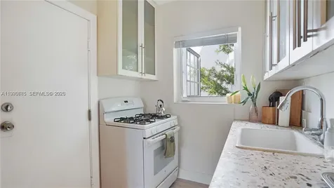 439 15th Street Miami Beach FL 33139